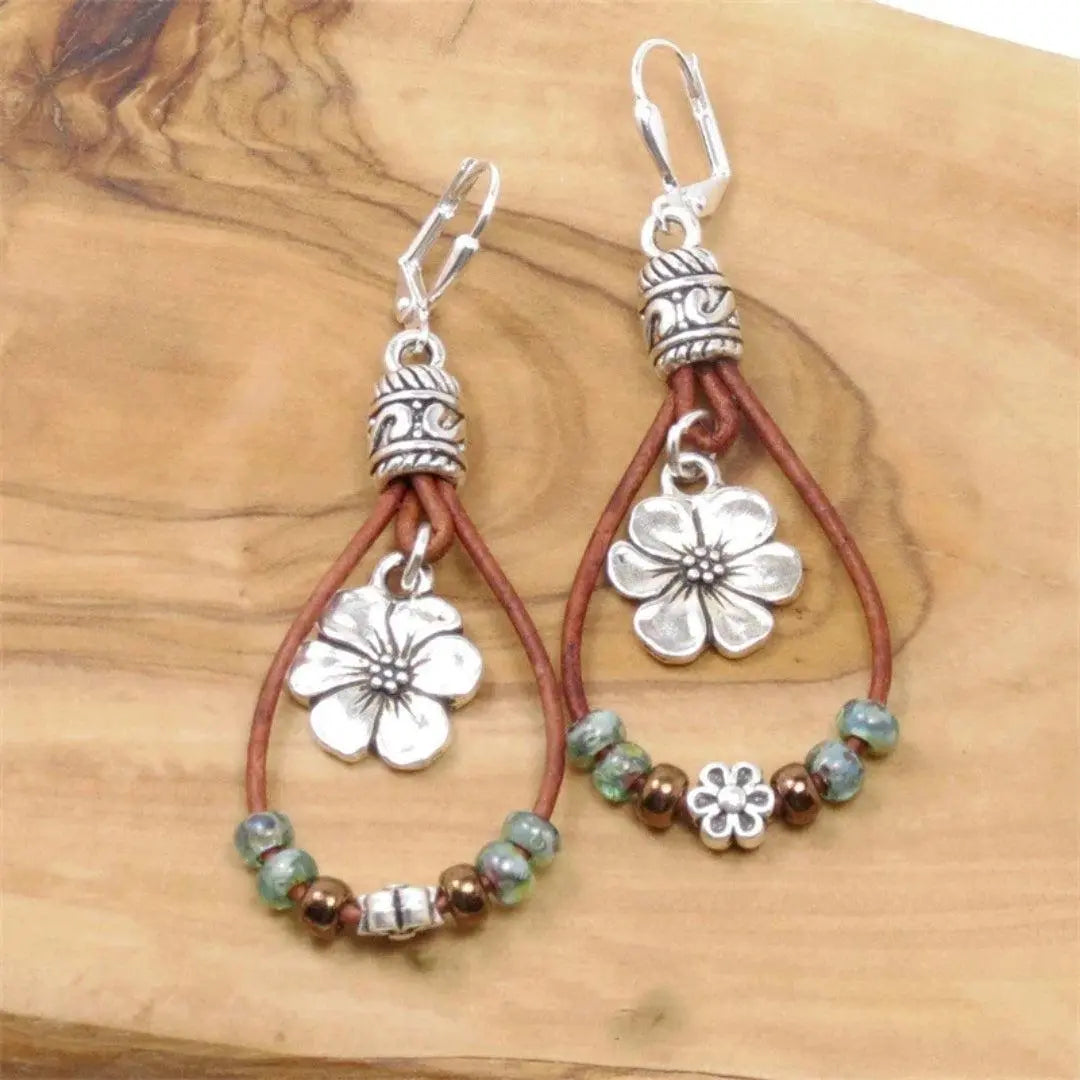 Vintage leather earrings with flowers