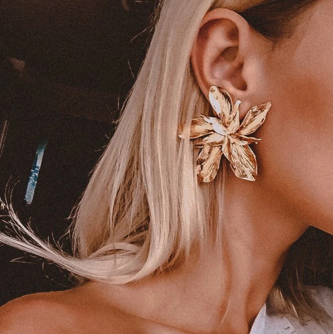 Gold-Plated Large Earrings with Wild Leaves