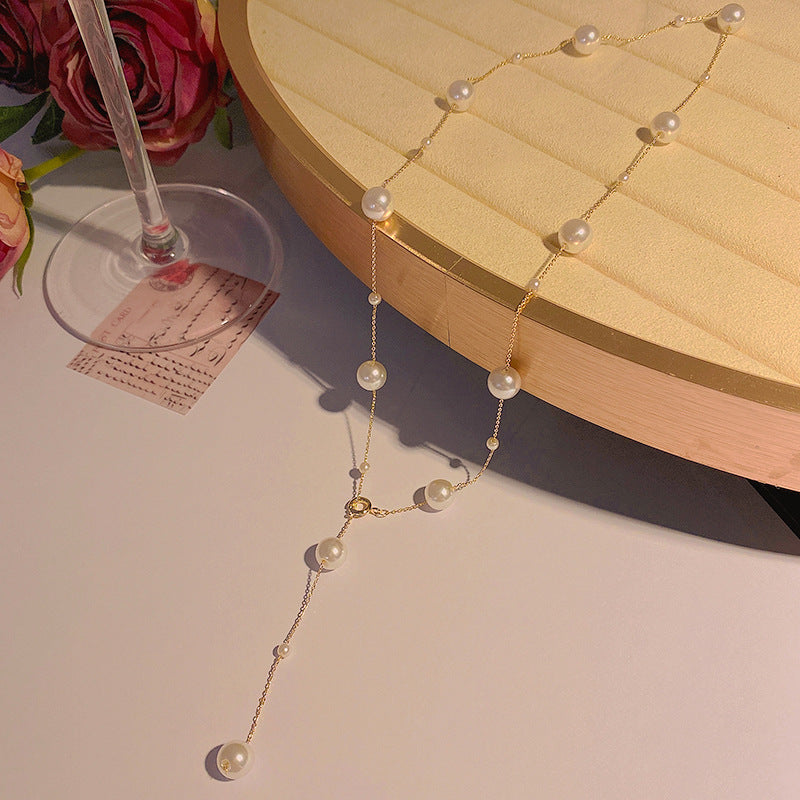 Immaculate pearl necklace