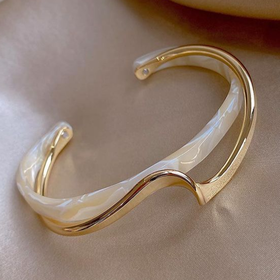 Elegant Bracelet with White Opal and Gold-Tone Plating