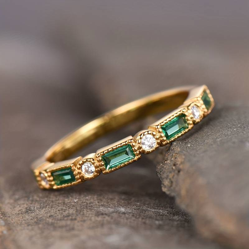 Vintage Inlaid Green Crystals Ring
