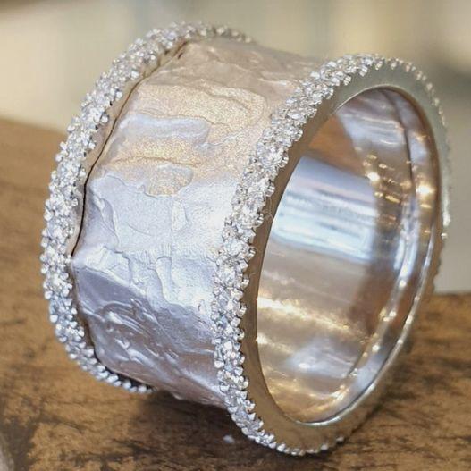 Vintage silver zirconite ring