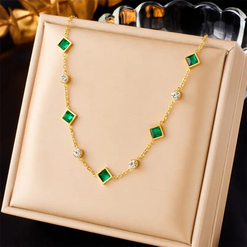 Amelisse Glenwyn Necklace | Gold-Tone