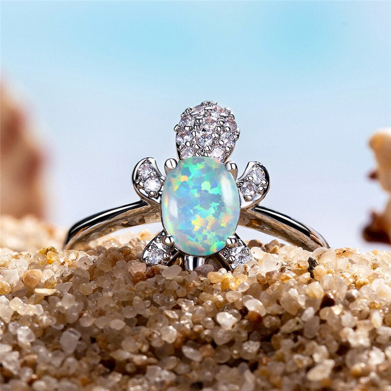 Adjustable 925 silver ring with turtle-shaped opal