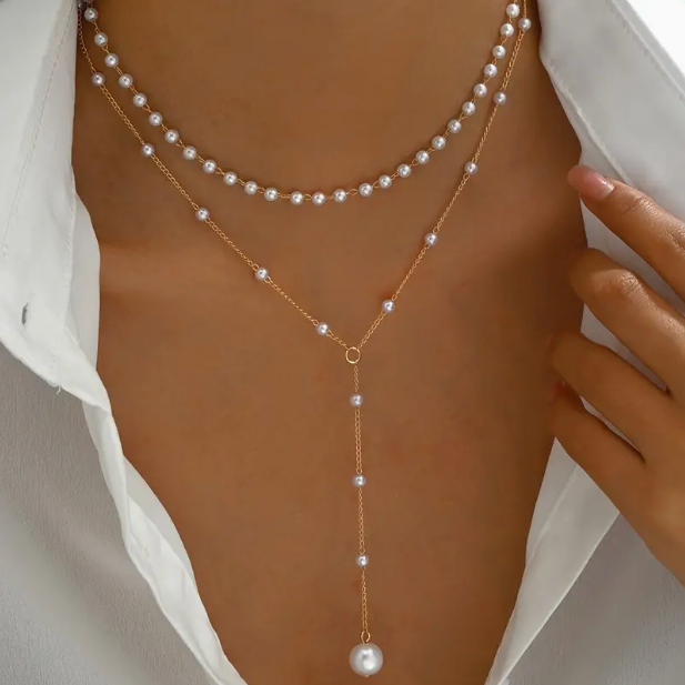 Elegant vintage freshwater pearl necklace