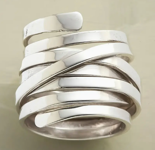 Vintage ring with swirling design