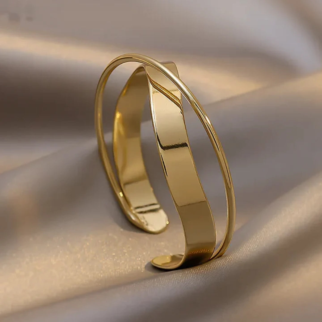 Classic Vintage Gold-Tone Bracelet