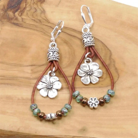 Vintage leather earrings with flowers