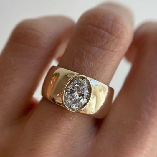 Vintage Ring with Inlaid Gold-Tone Zirconia