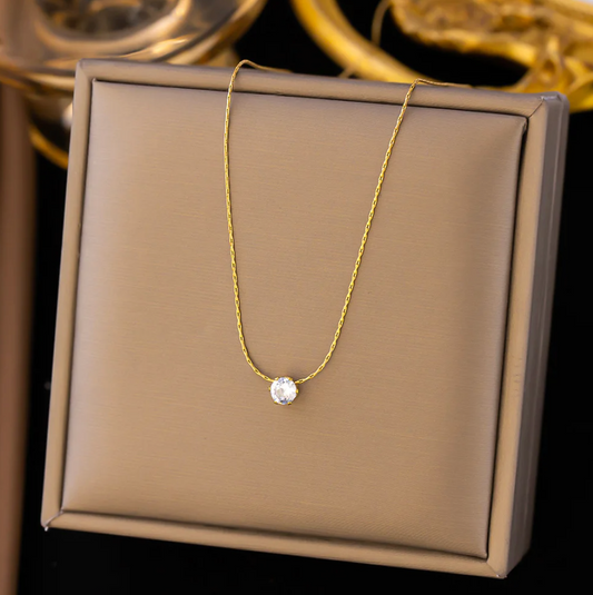 18-karat golden necklace with diamonds