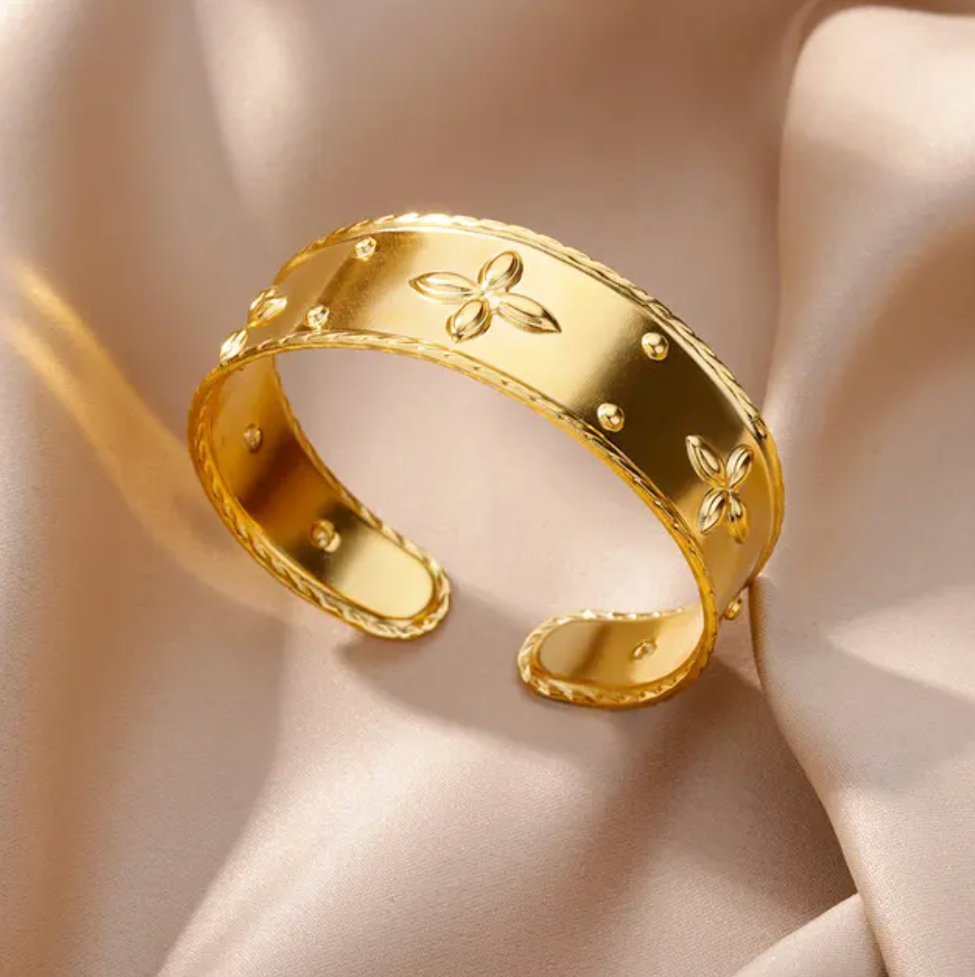 Gold-Plated Serpent Bracelet