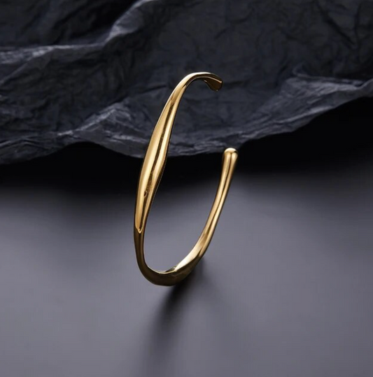 Fine Gold-Plated Bracelet with Small Flower and Zirconia Accents