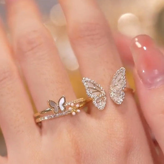 Twin rings with elegant fluttering design