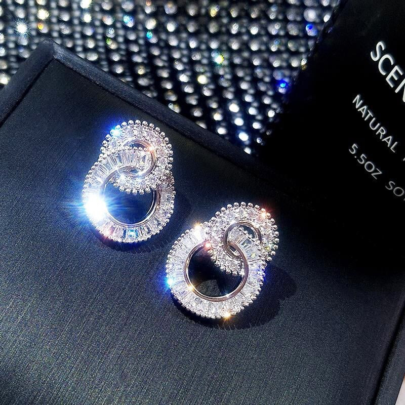Elise Interlocking Circles Earrings