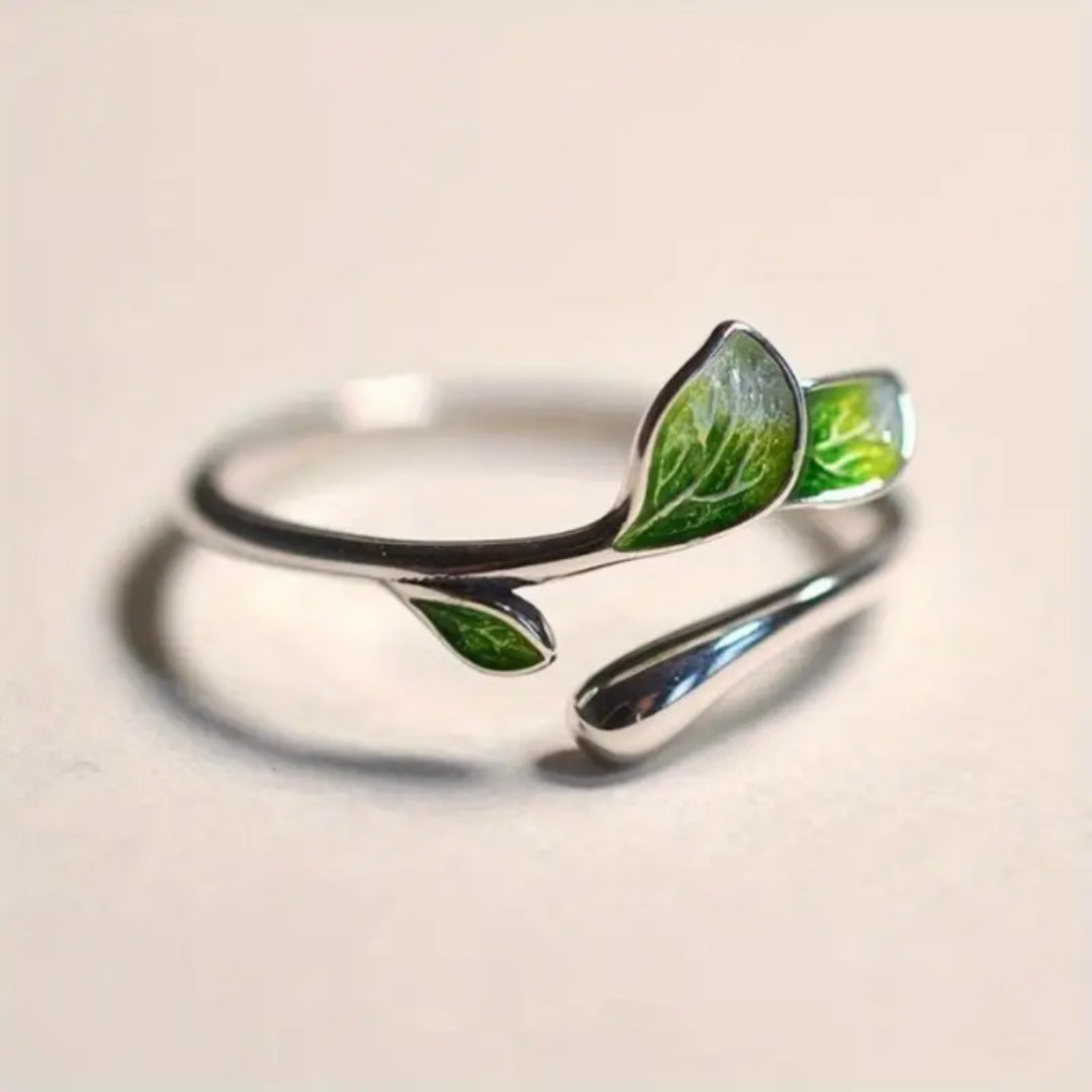 Adjustable green enameled leaf ring