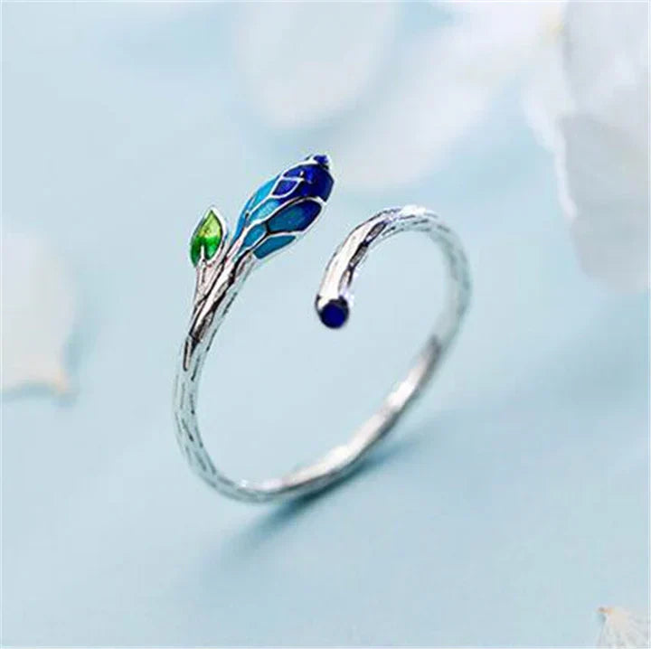 Adjustable leaf ring with blue enamel in silver