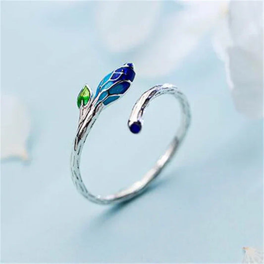 Adjustable leaf ring with blue enamel in silver