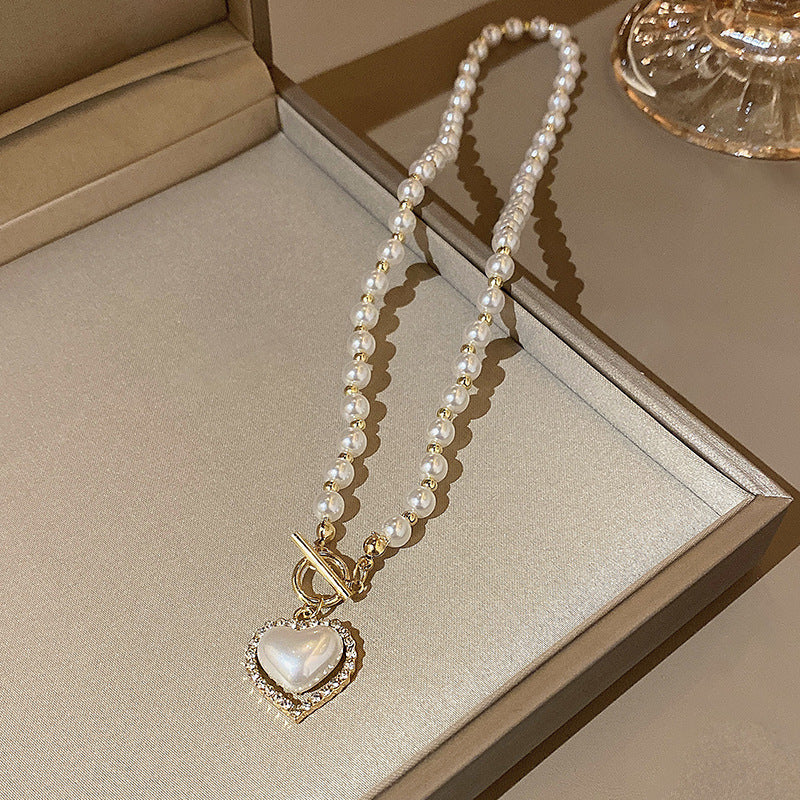 Lockheart pearl necklace