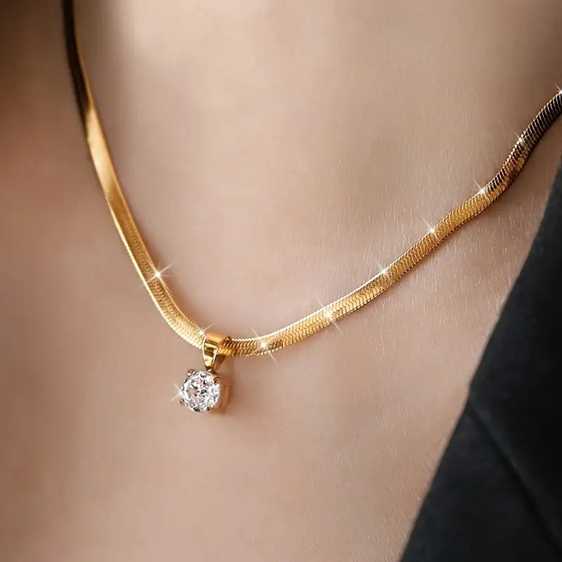 Elegant Rhinestone Pendant Necklace | Gold-Tone