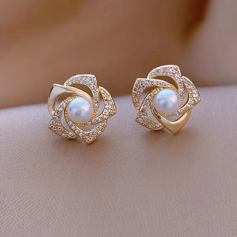 Elegant Brilliant Spiral Pearl Earrings