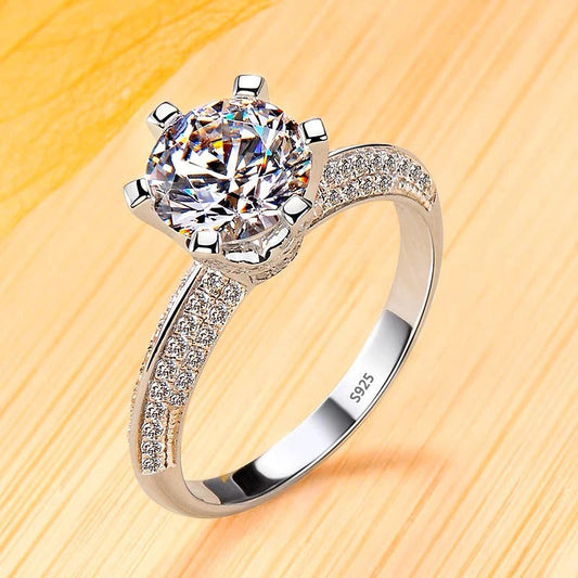 Adjustable 925 silver ring with noble zirconias