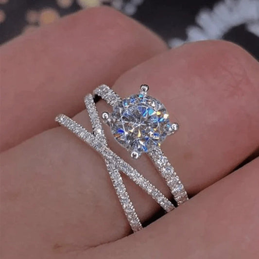 Intertwined maiden ring